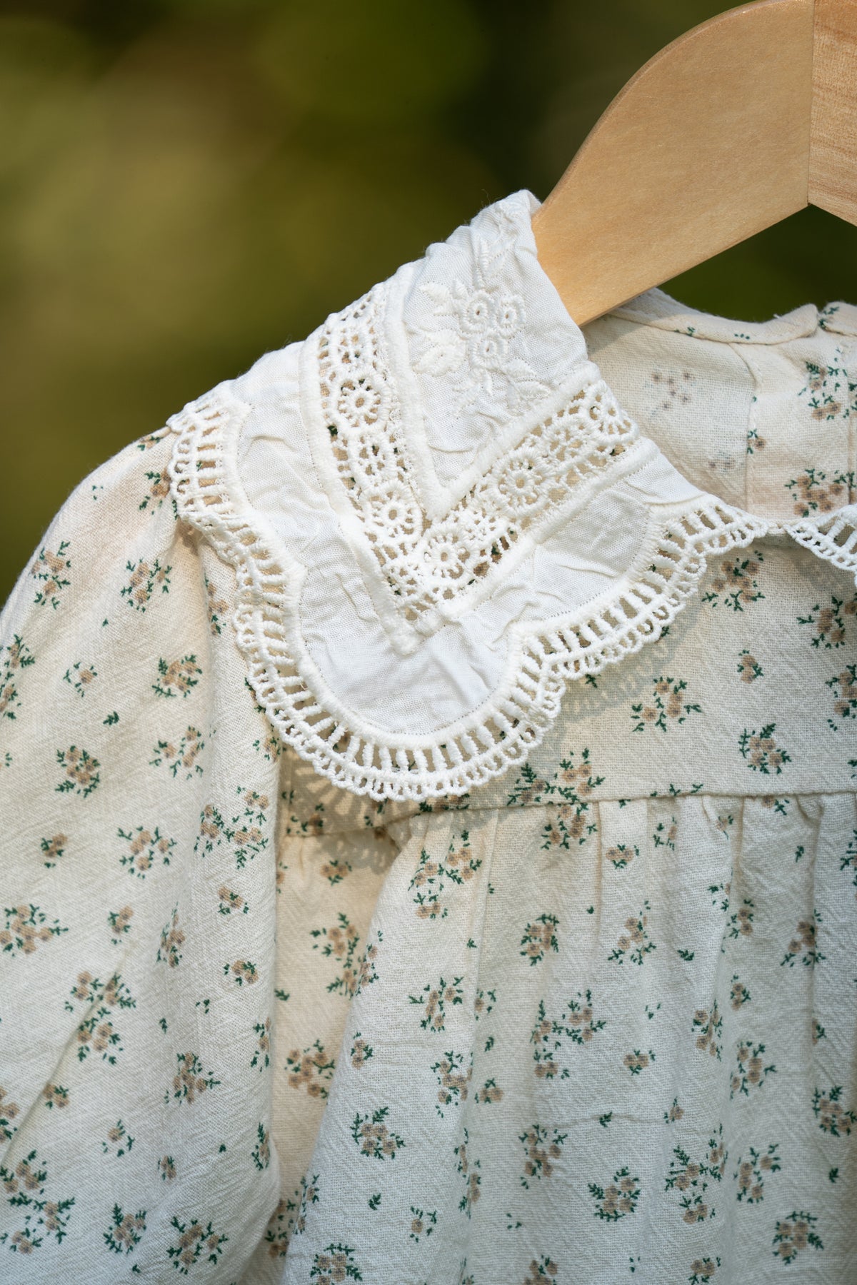 Louisa Lace Collar Bubble